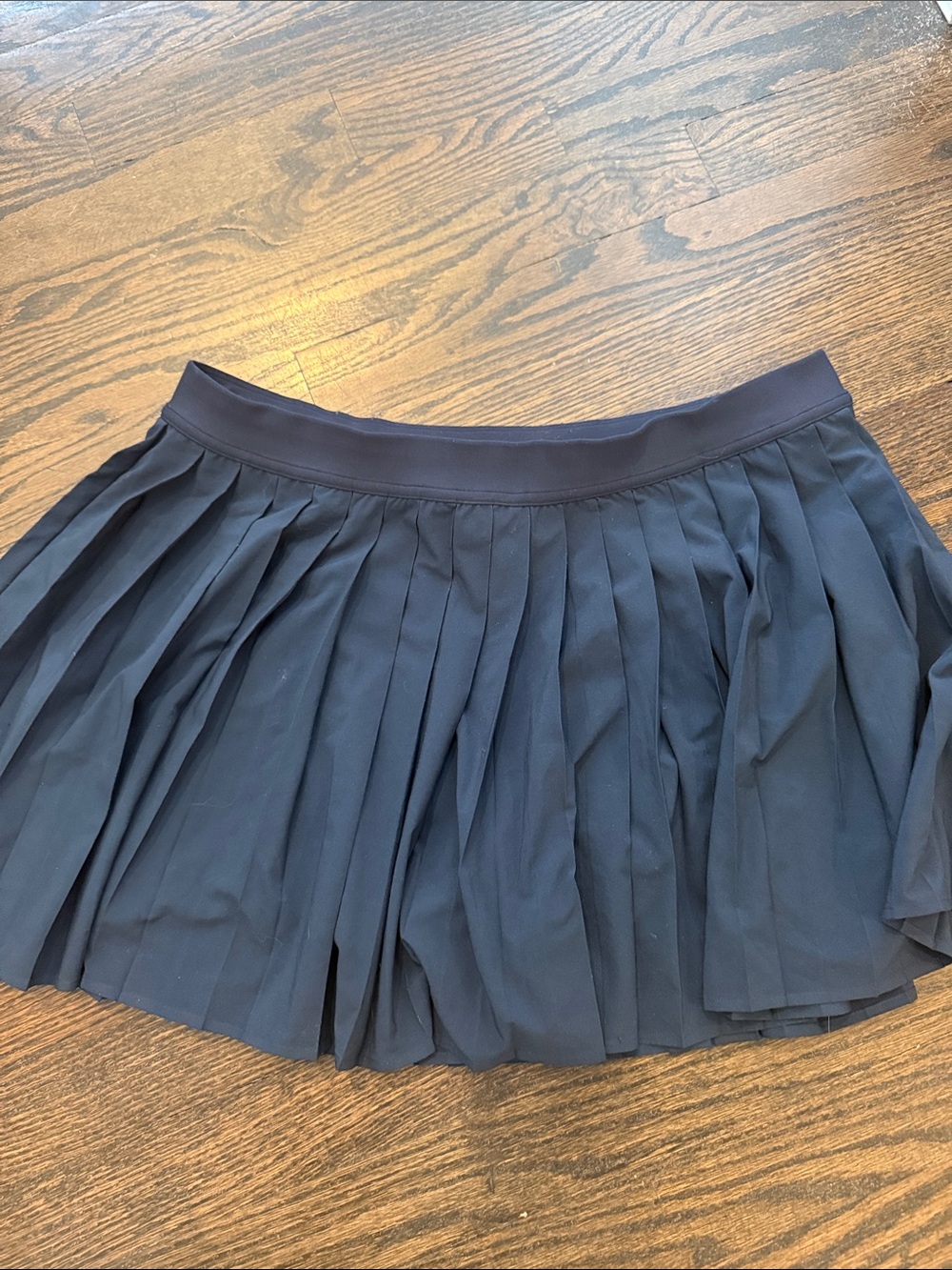 lululemon athletica navy Pleated tennis Skirt size 12